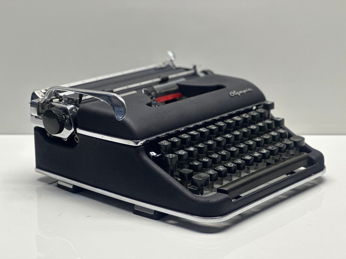 Olympia SM3 Black Typewriter,Standart bag,Premium Quality, Highly Preferred Model. Black Typewriter,Best seller,Best For Gift