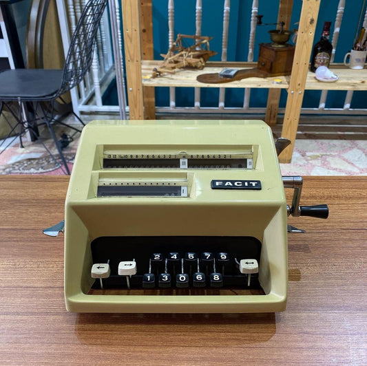 Facit Calculator - 1960s Mechanical Office Gadget - Vintage Desk Accessory - Retro Home Office Decor - Antique Arithmetic Tool - Classic Sty