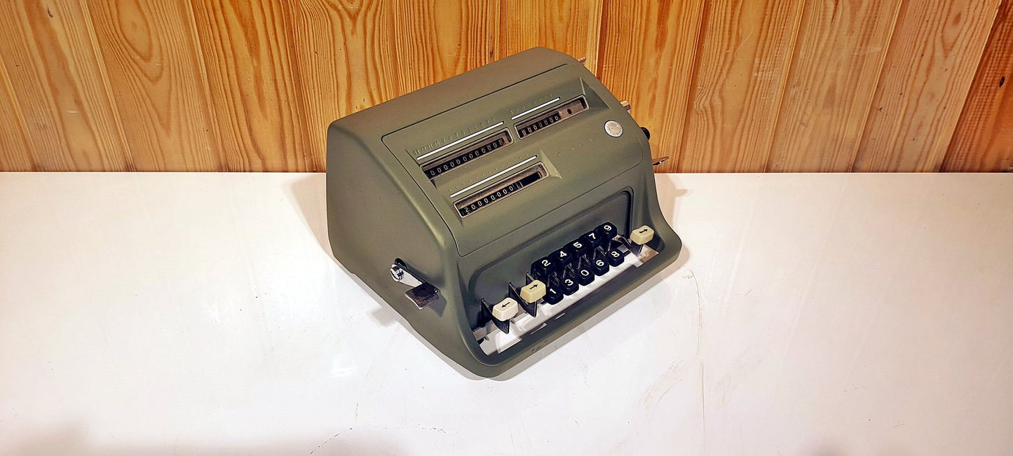 Facit Antique Calculator - 1960s Mechanical Desk Gadget - Vintage Office Decor - Retro Home Workspace Style - Classic Math Accessory - Rare