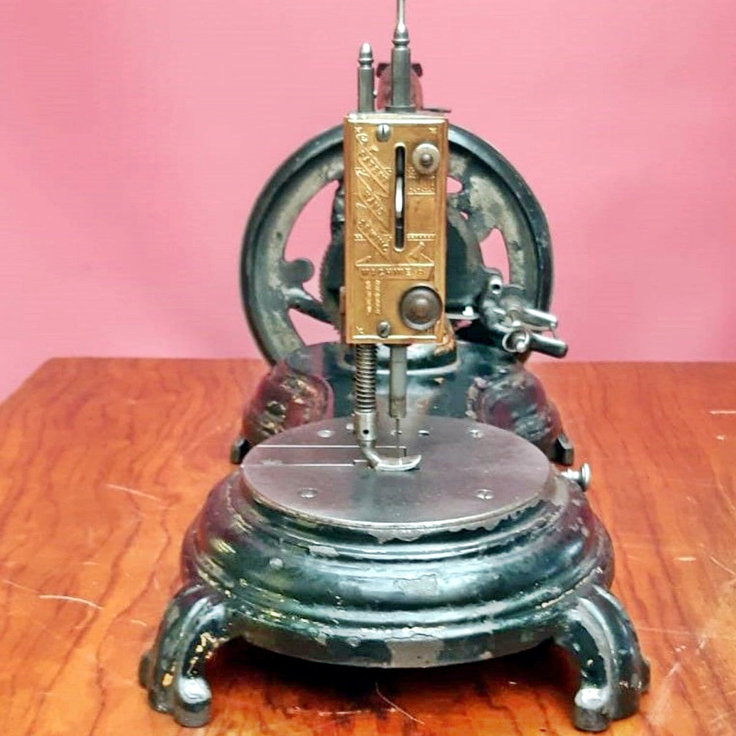 British Jones Royal Sewing Machine