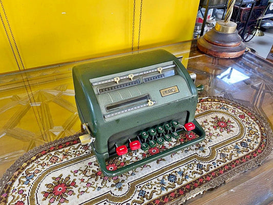 Classic Facit Calculator - Antique Mechanical Office Accessory - Vintage Desk Gadget - 1960s Nostalgic Decor - Retro Home Office Style