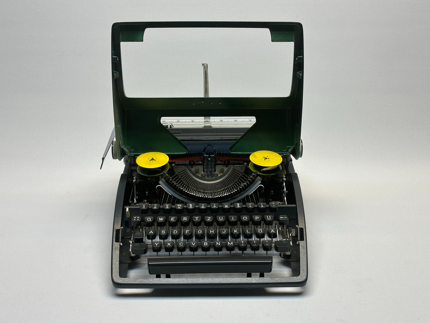 Nice Gift!-1960 Olympia Monica Typewriter in Matte Green,Antique Typewriter, Working Typewriter, Leather Bag