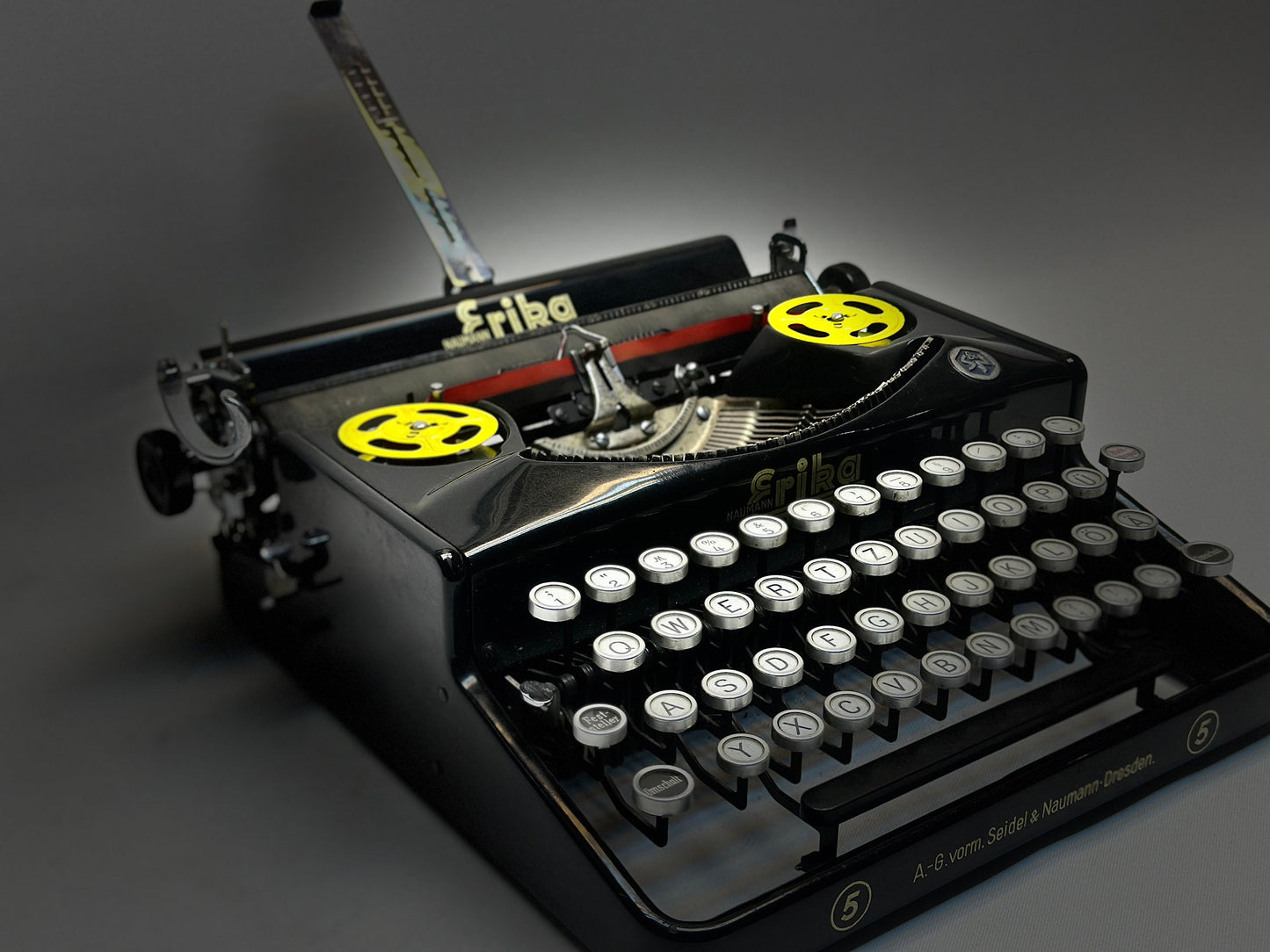 Erika Black Typewriter with Wooden Case - 1940 Model, Best Gift, Premium Quality, Antique Typewriter, Old World Elegance,Europe Typewriter