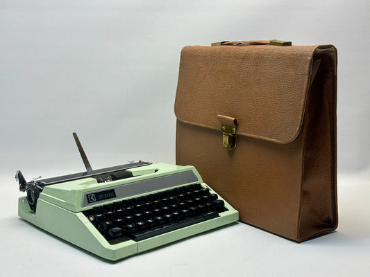 GİFT SHOP - Turquoise Typewriter - Type Writer,Antique Typewriter,Working Typewriter, Vintage Charm with Leather Bag and QWERTZ Keyboard