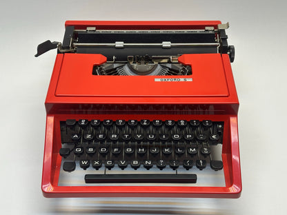 Great gift! Introducing the Oxford's Red Typewriter - 1960 Model: The Ultimate Gift for Writers!