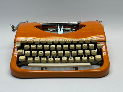 Best gift! Vintage Voss Typewriter - The Perfect Gift for Creatives and Collectors