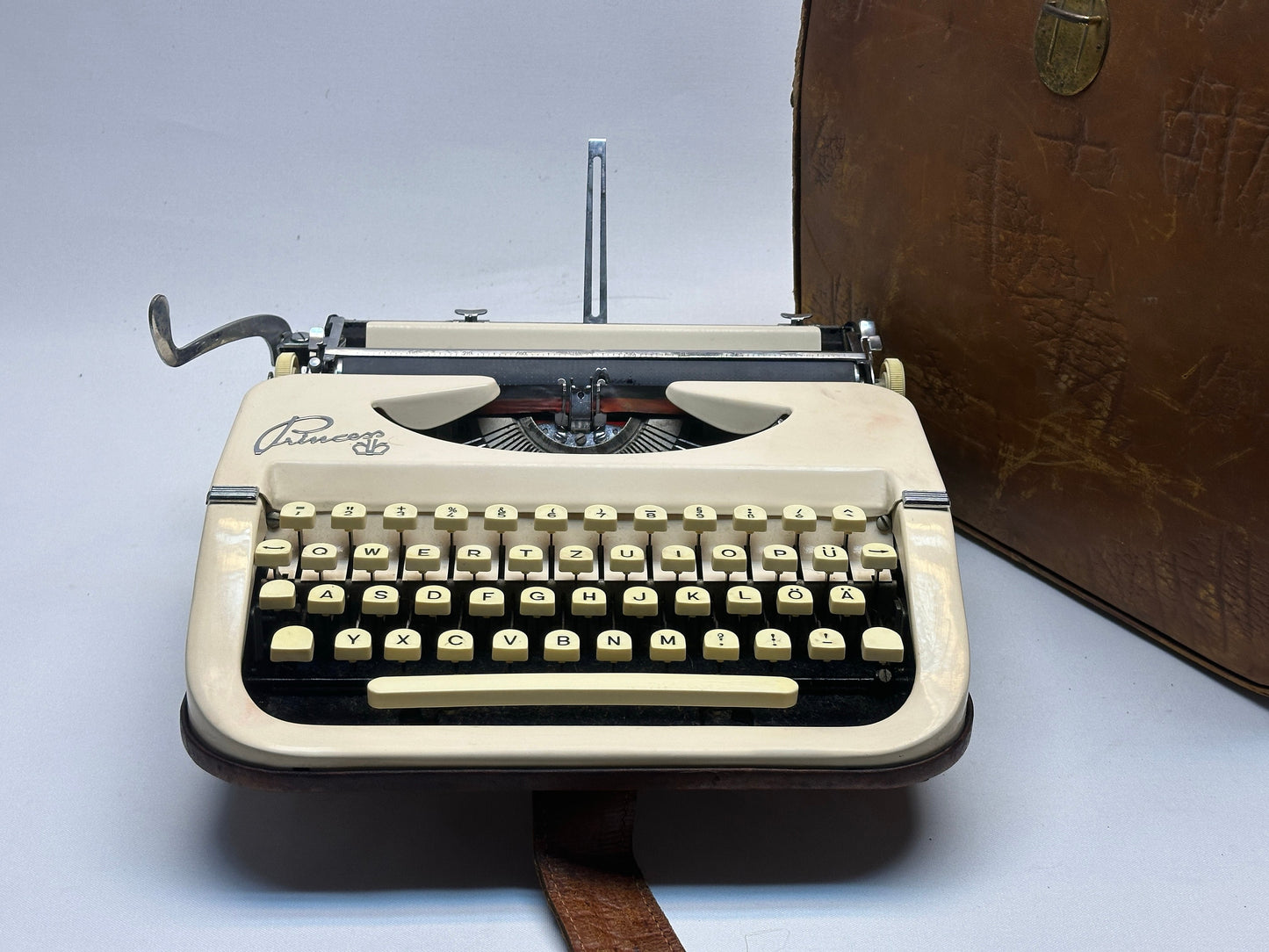 Princess Typewriter, 1965 Model with White Typewriter and Keyboard, Type writer - Antique Typewriter