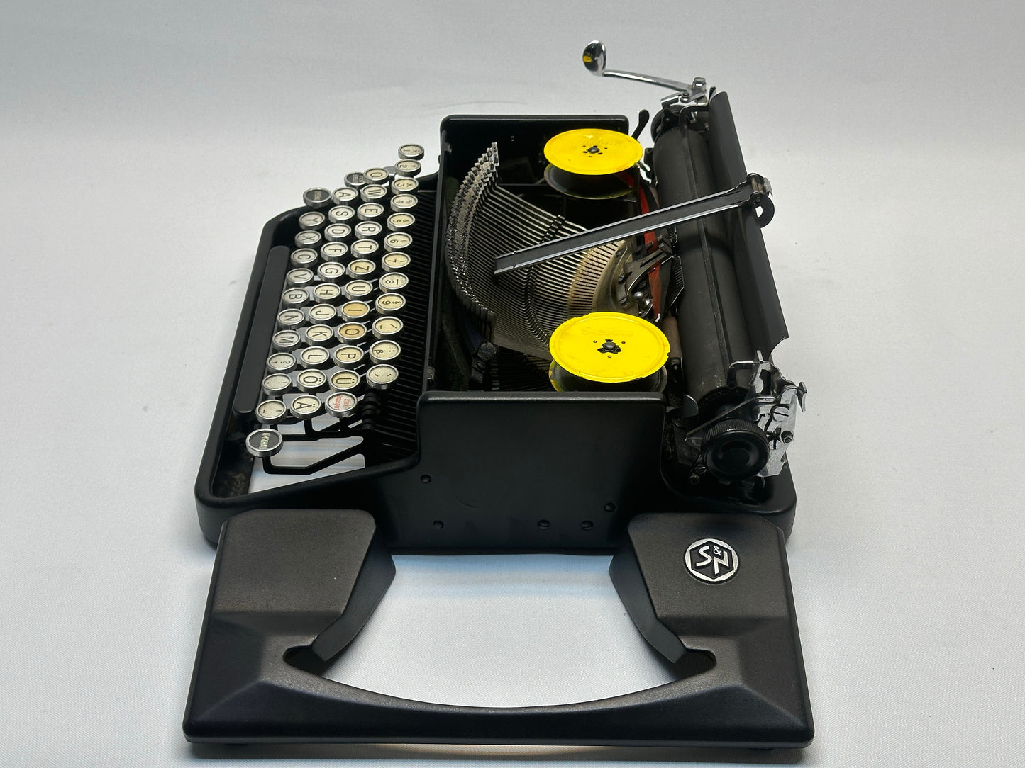 Erika Typewriter Model 5 - Vintage Black Charm, Crafted from 1955 Onward, Premium Quality, Antique Elegance - A Timeless Gift