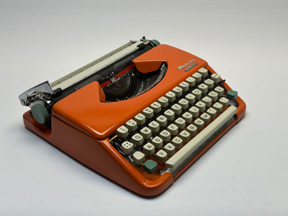 Vintage Elegance! - Olympia Splendid33 White Typewriter with QWERTZ Keyboard(Whitout Bag)