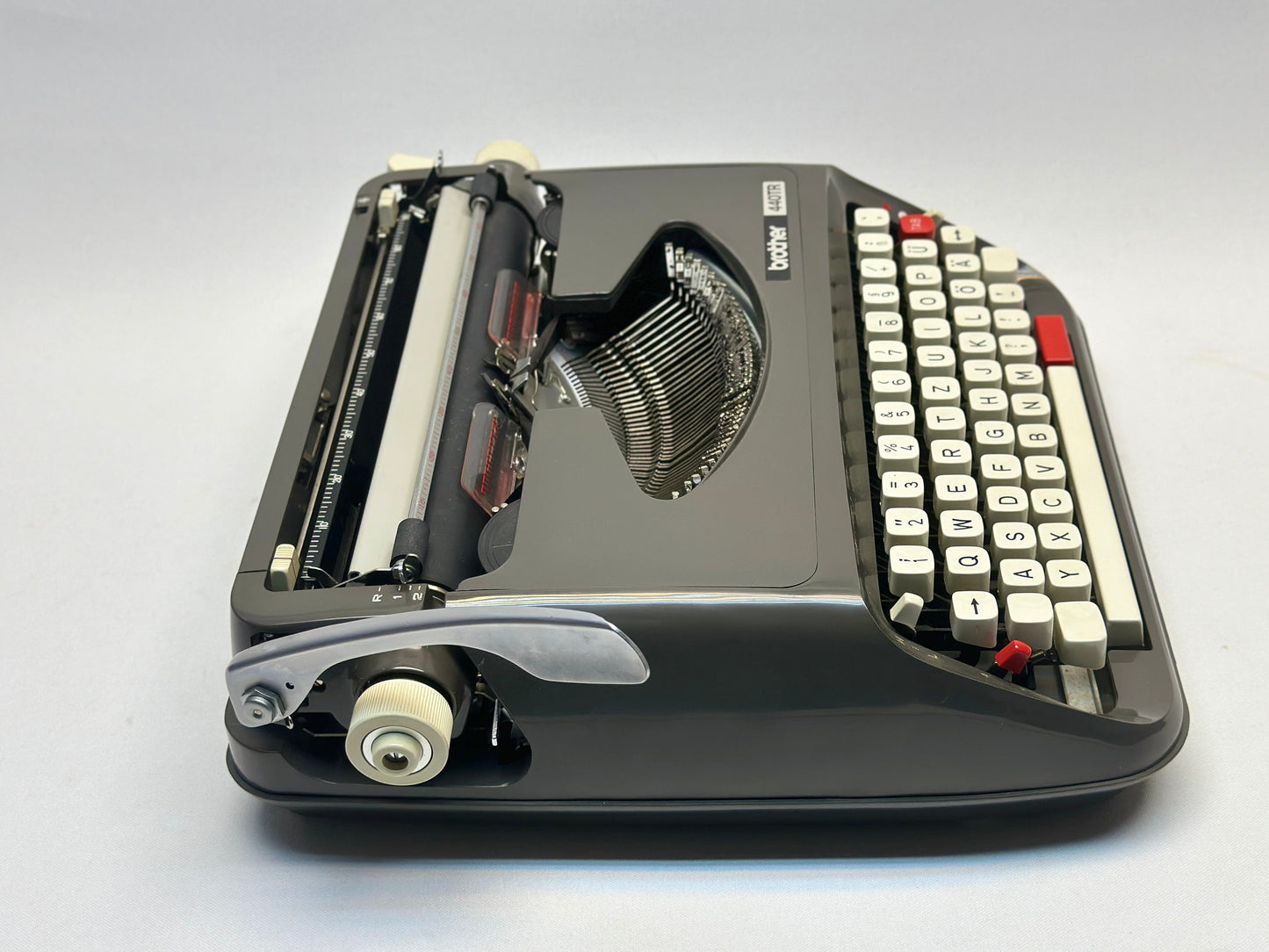 Step Back in Time with the Brother 440 TR Model Typewriter - Classic Black Design, QWERTZ and White Keyboards, Antique Gift
