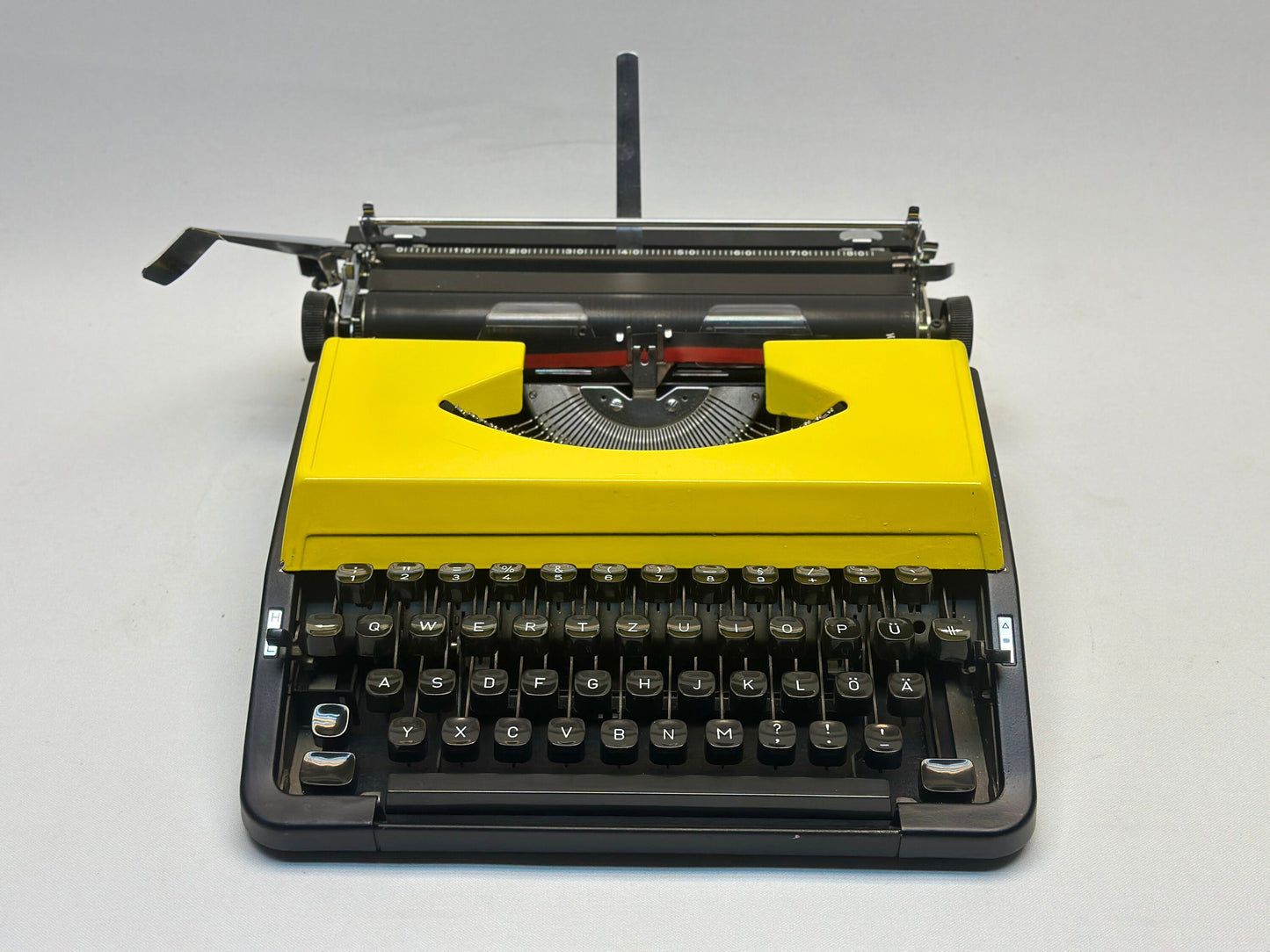 German-Made Adler Triumph Typewriter with QWERTZ Keyboard, Yellow Cover, Black Keys - Antique Beauty, Fully Functional Manual Typewriter