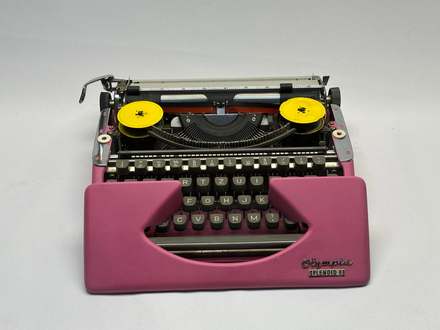 Vintage Rarity! Pink Olympia Splendid 33 Typewriter with Grey Keyboard & Leather Bag - Perfect Working Condition