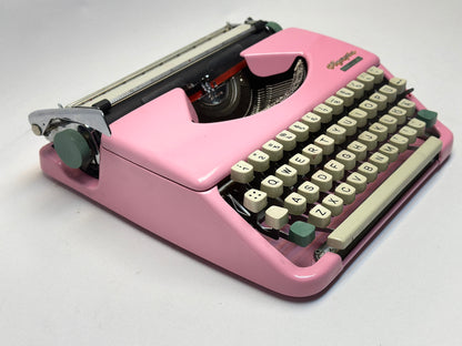 Olympia Splendid 33/66 Typewriter - White QWERTY Keyboard with Leather Bag