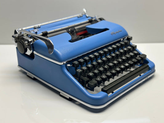 Olympia SM3 Typewriter, Blue Typewriter - The Perfect Gift Choice, Standard Case
